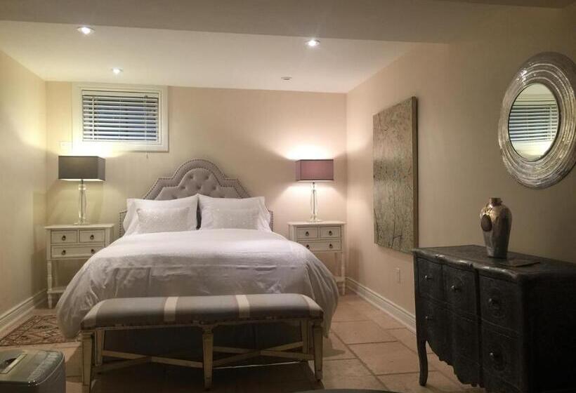 디럭스 스위트, Lion S Head B&b