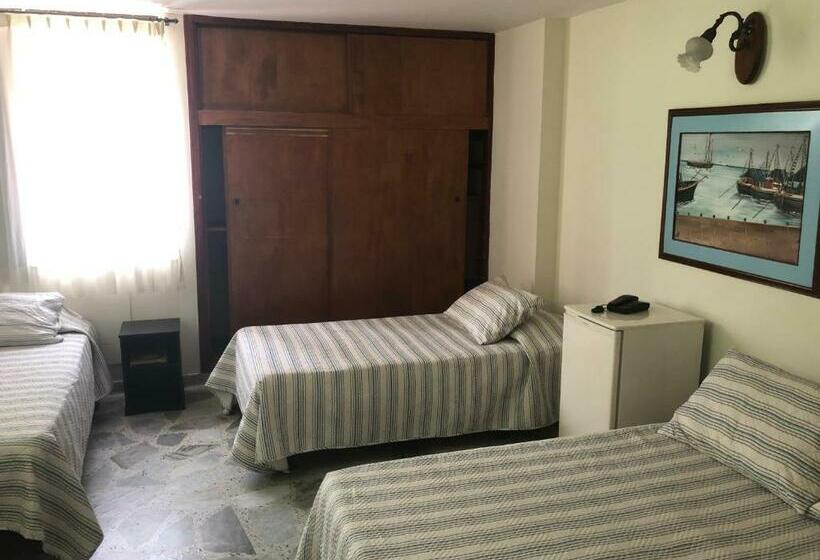 バルコニー付スタンダード４ベッドルーム, Mar Azul Inn