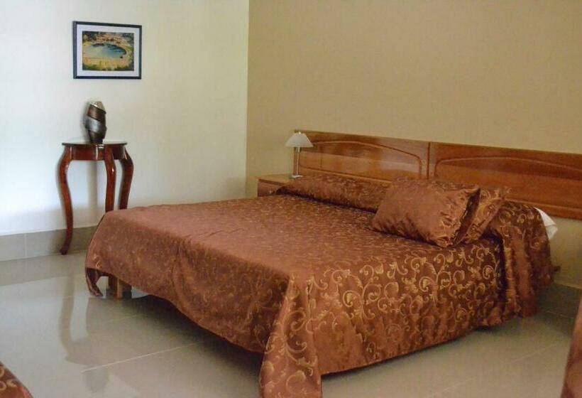 جناح ديلوكس, Martino Spa And Resort