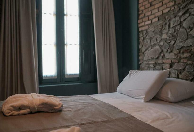 جناح, Posada Plaza Mayor