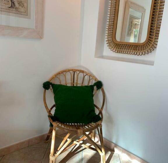 スタンダードスタジオ, Résidence Les Sources