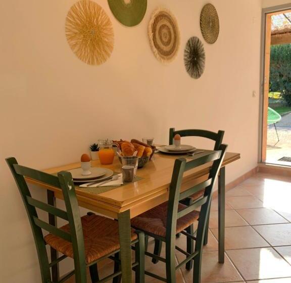 スタンダードスタジオ, Résidence Les Sources