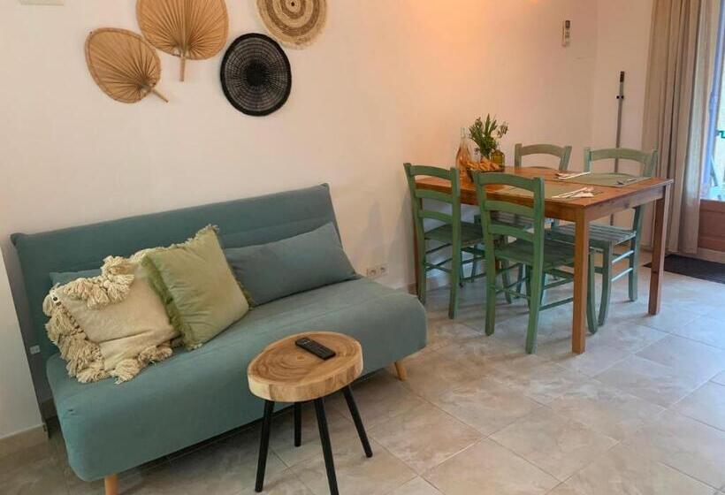 デラックススタジオ, Résidence Les Sources