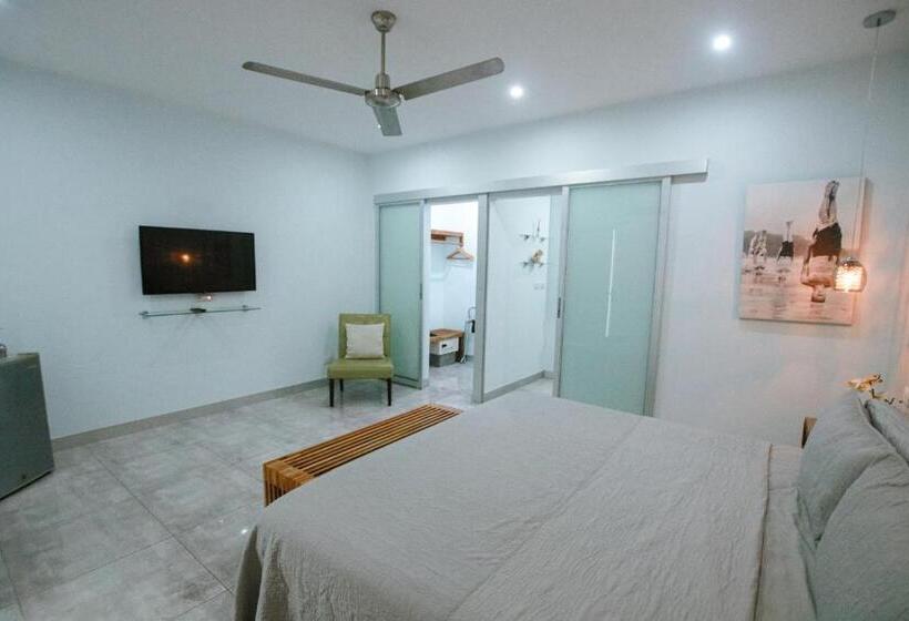 キングサイドベッドのスタンダードワンルーム, Tamarindo Bay Suites   Self Check In, Adults Only