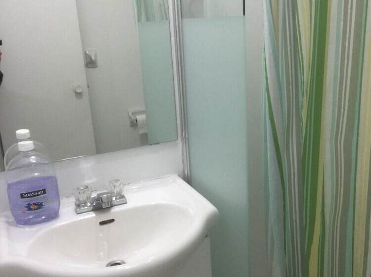 Номер Стандарт Трехместный, University Apartment   Campus Accommodation