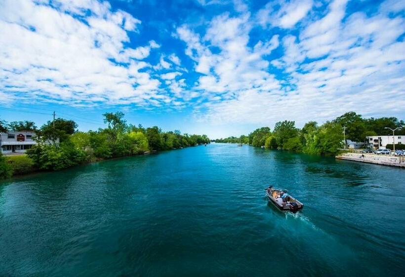 חדר סטנדרט, Niagara Parkway Court Motel