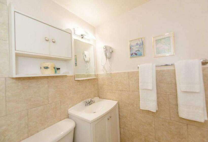 חדר סטנדרט, Niagara Parkway Court Motel