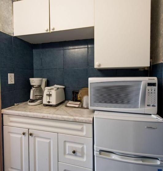 חדר סטנדרט, Niagara Parkway Court Motel