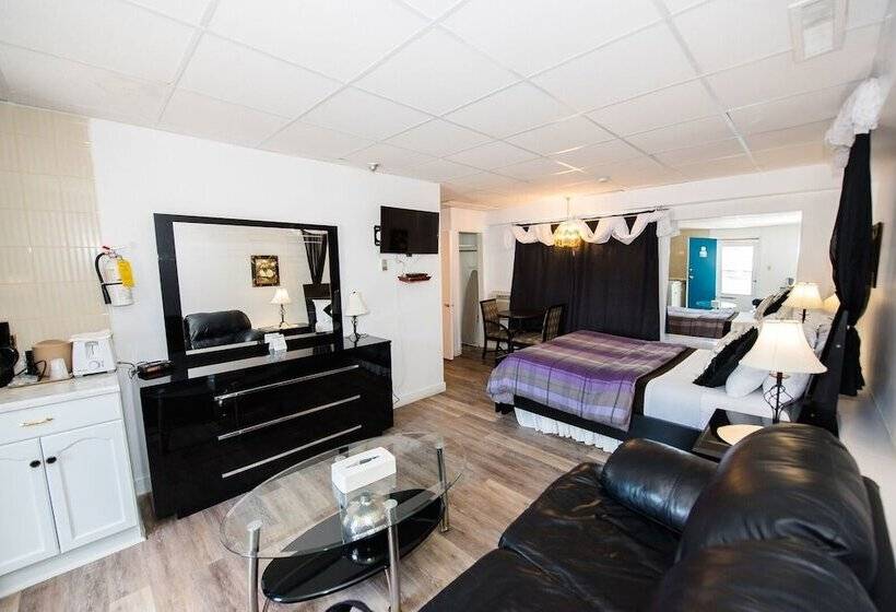 חדק דלוקס עם ג'קוזי, Niagara Parkway Court Motel