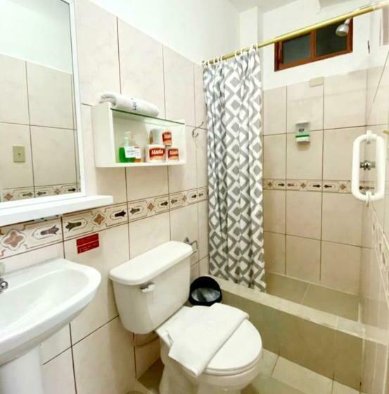 家庭间, Los Algarrobos