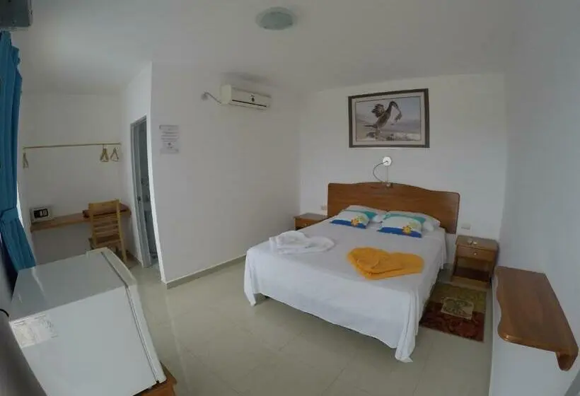 Standard-huone Allasnäkymä, Stefany's Lodging