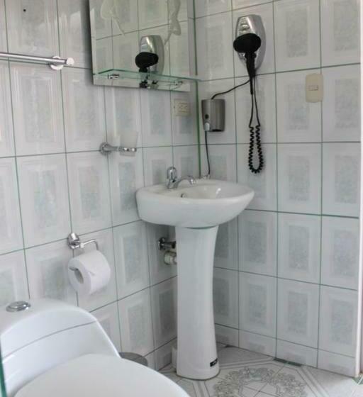 اتاق خانوادگی با چشم‌انداز دریا, Stefany's Lodging