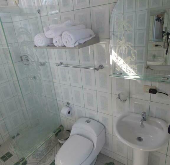 اتاق استاندارد با چشم‌انداز استخر, Stefany's Lodging