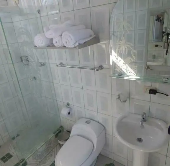 Standard-huone Allasnäkymä, Stefany's Lodging