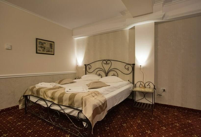 デラックスルーム, Aviator Boutique