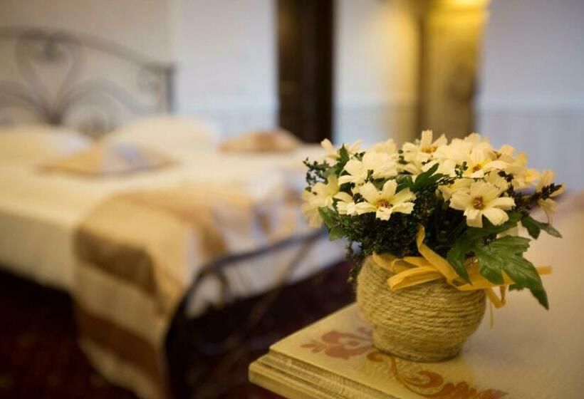 スーペリアトリプルルーム, Aviator Boutique