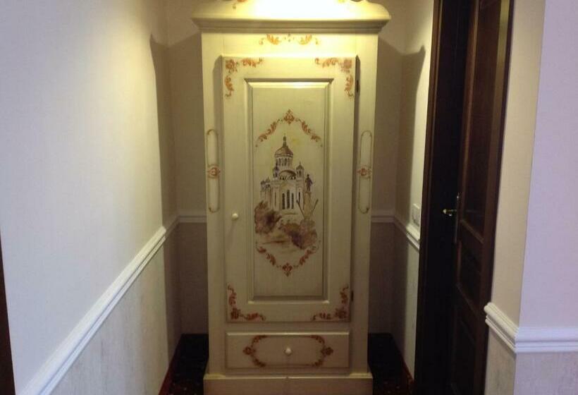 スーペリアトリプルルーム, Aviator Boutique