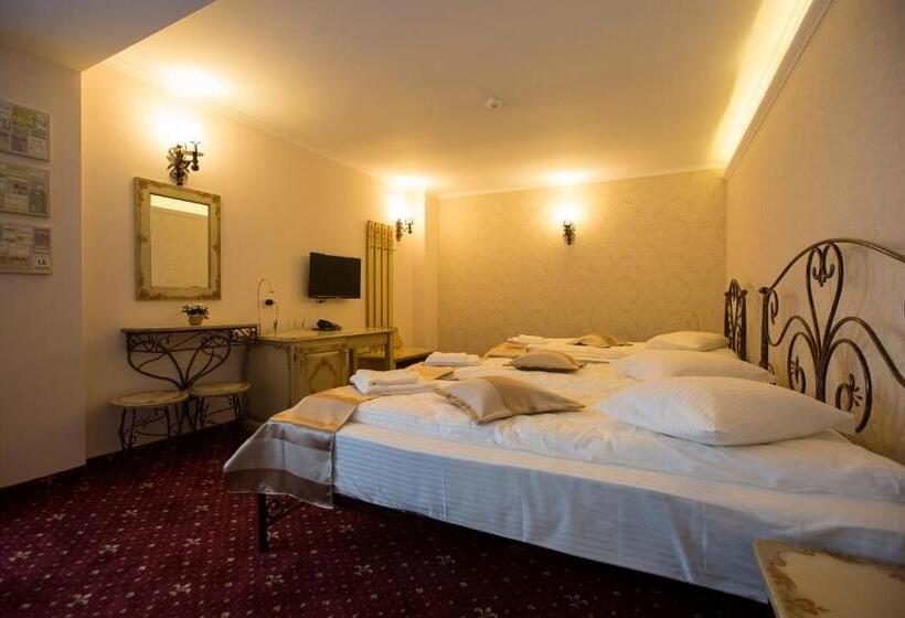 スーペリアトリプルルーム, Aviator Boutique