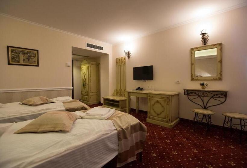 デラックスルーム, Aviator Boutique