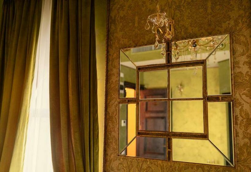 اتاق لوکس, Belle Epoque Boutique