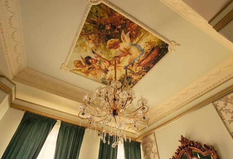 اتاق لوکس, Belle Epoque Boutique