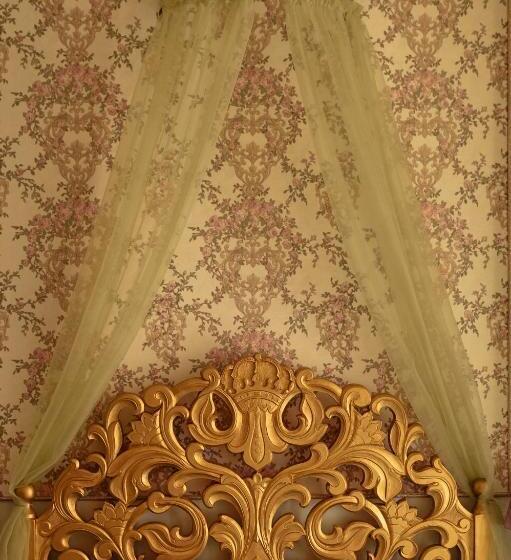 اتاق لوکس, Belle Epoque Boutique