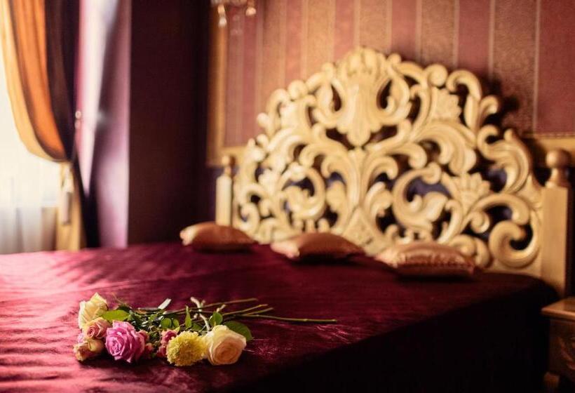 اتاق لوکس, Belle Epoque Boutique