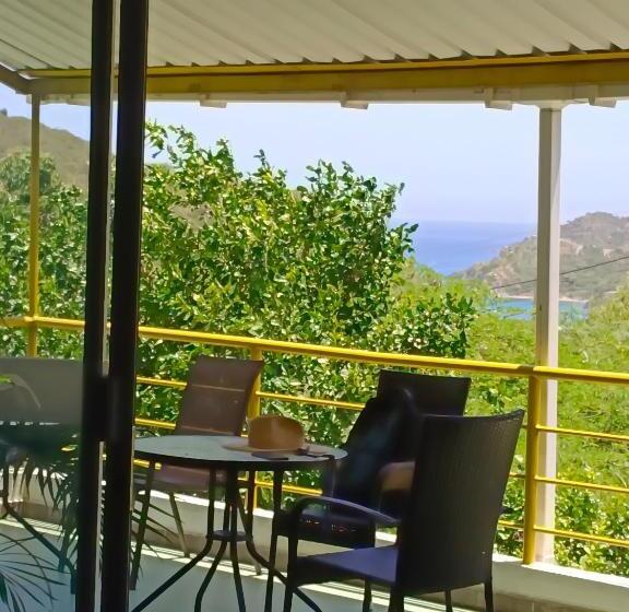 Triple Room Sea View, Casa Oasis