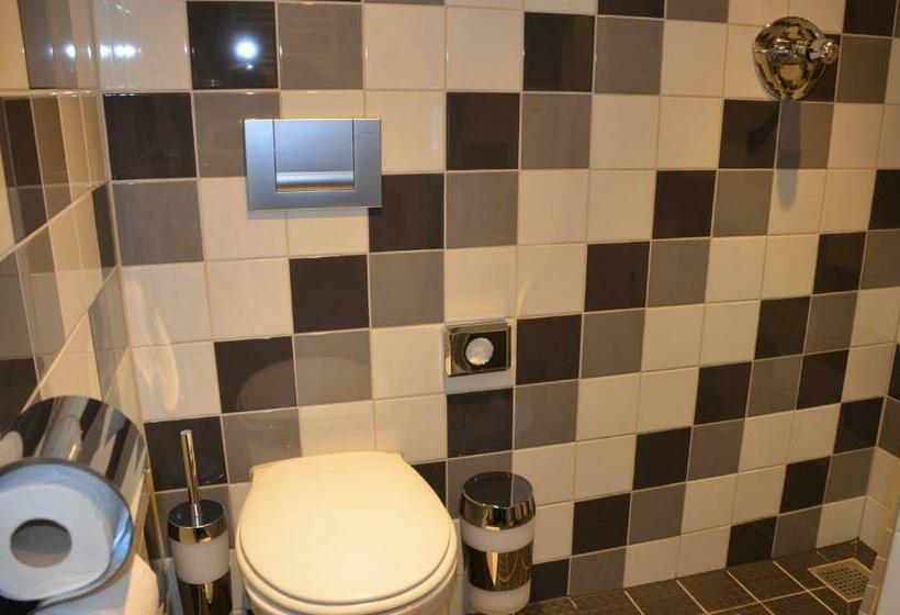 Quarto Basic, Frisco Inn