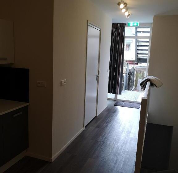 شقة غرفة نوم واحدة بالطابق الأرضى, Holland Lodge