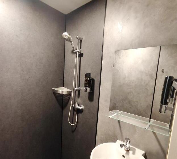 غرفة قياسية, Holland Lodge