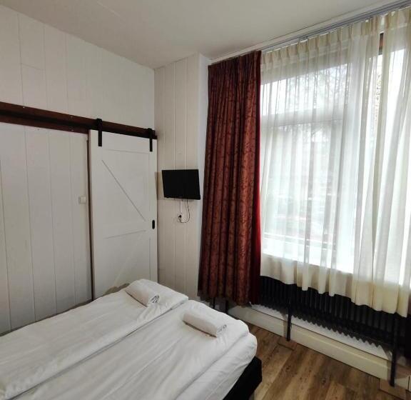 标准间, Holland Lodge
