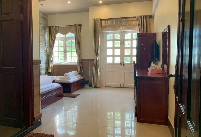 اتاق استاندارد سه نفره, Phuc Hung  2