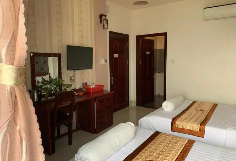 اتاق استاندارد چهار تخته, Phuc Hung  2