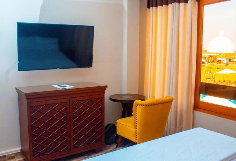 سوئیت با تخت بزرگ, Resort Thiago