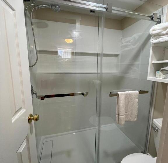 ファミリールーム, The Harbour House