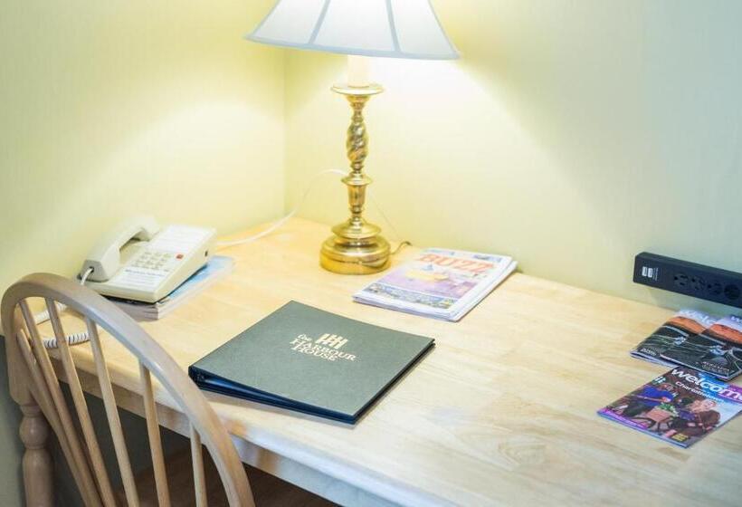 スタンダードルーム, The Harbour House