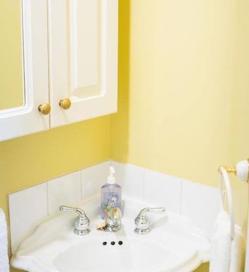 スタンダードルーム, The Harbour House