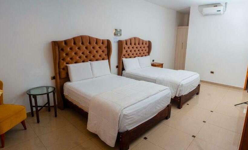 سوییت جونیور, Resort Thiago