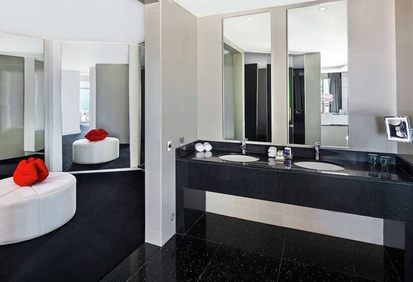 سوییت, V Hotel Dubai, Curio Collection By Hilton