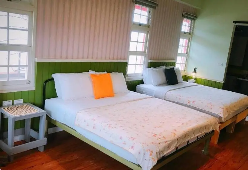 اتاق استاندارد چهار تخته, Micarro B&b