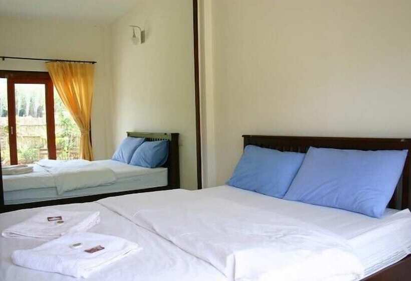 بانگلوی استاندارد, Naga Peak Resort