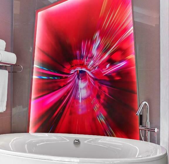 اتاق لوکس با تخت بزرگ, V Hotel Dubai, Curio Collection By Hilton