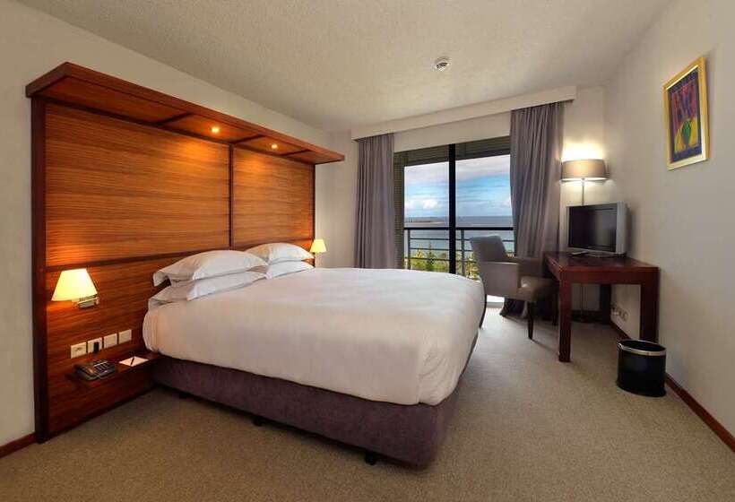 سوئیت با تخت بزرگ, V Hotel Dubai, Curio Collection By Hilton