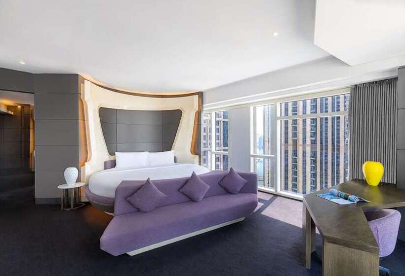 سوییت, V Hotel Dubai, Curio Collection By Hilton