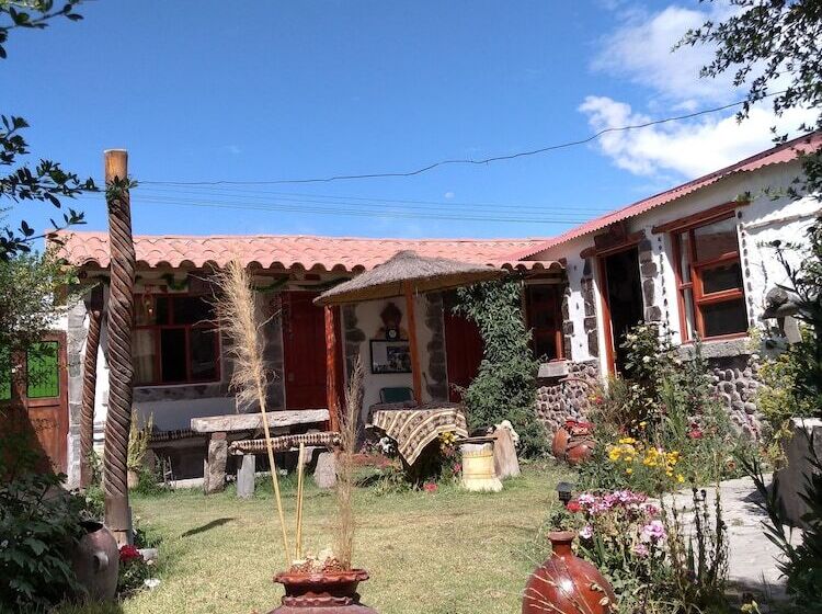 اتاق استاندارد سه نفره, Samana Wasi