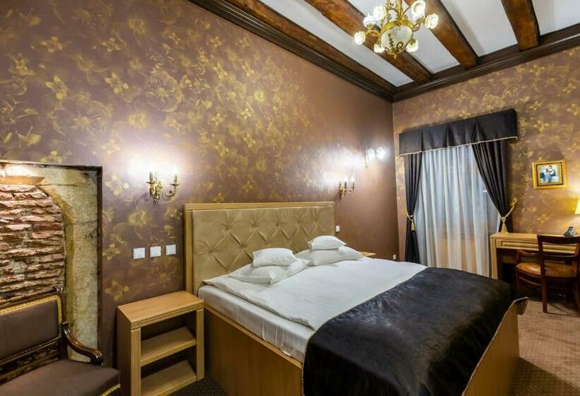 Номер Стандарт, Am Ring