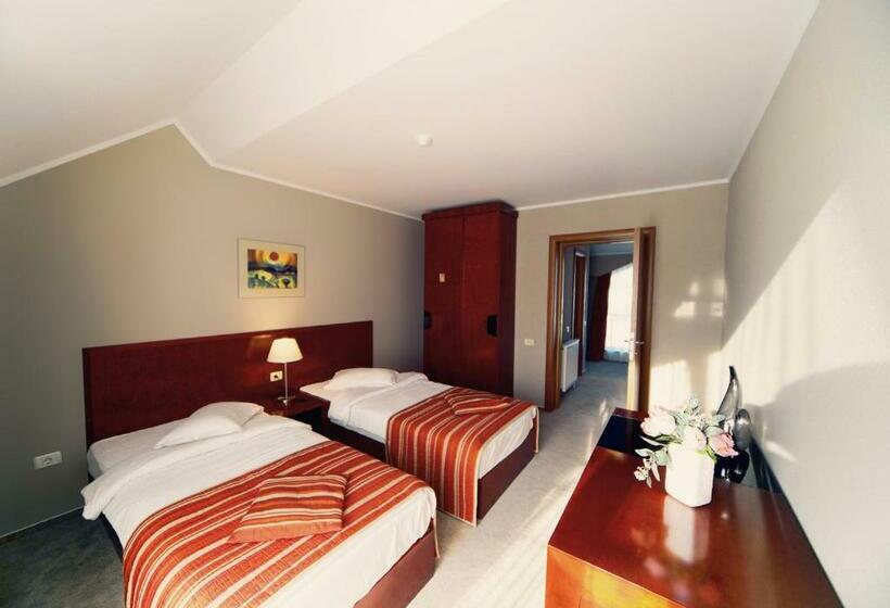 Люкс 2 Спальни, Atrium