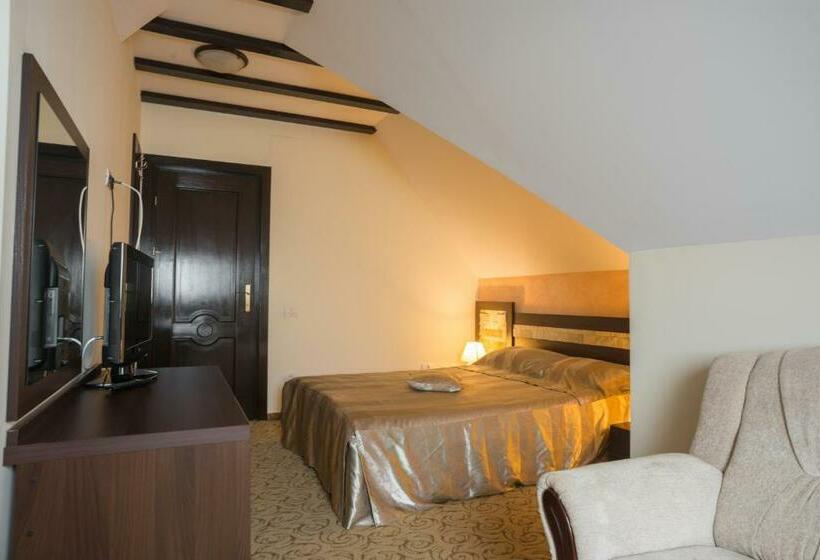 شقة إدارية غرفة واحدة, Bucegi