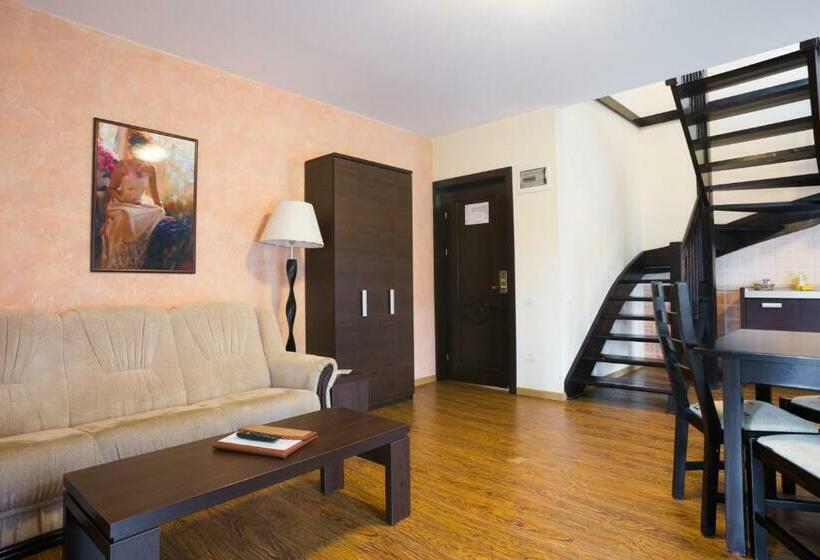 شقة إدارية غرفة واحدة, Bucegi